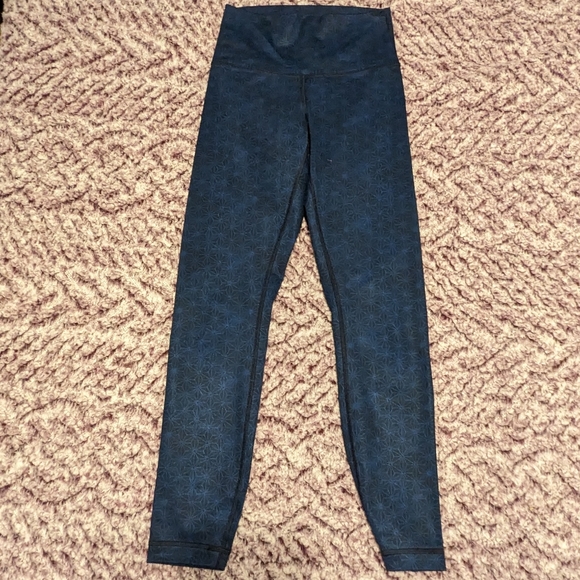 Lululemon high rise leggings - size 2 - Blue pattern - Picture 1 of 4